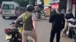 Mới nhất vụ chặn xe đánh người hộc máu miệng rồi quát ‘mày biết tao là ai không?’