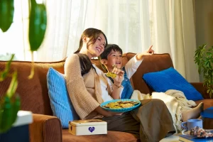 Lý do nhiều người Việt tặng bánh Sun Guzto cho bạn bè quốc tế